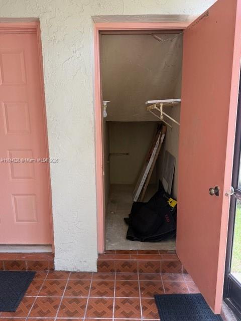 RACQUET CLUB APARTMENTS A - Residential Lease