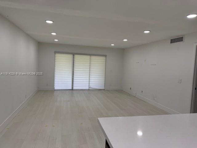 RACQUET CLUB APARTMENTS A - Residential Lease