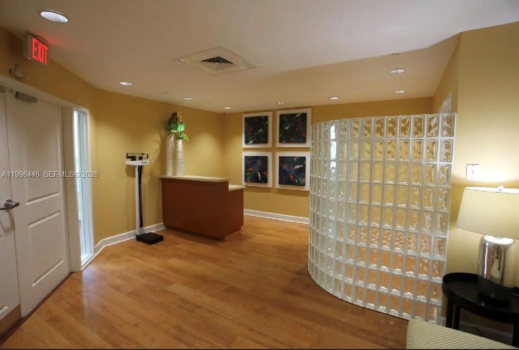 TOSCANO CONDO - Residential