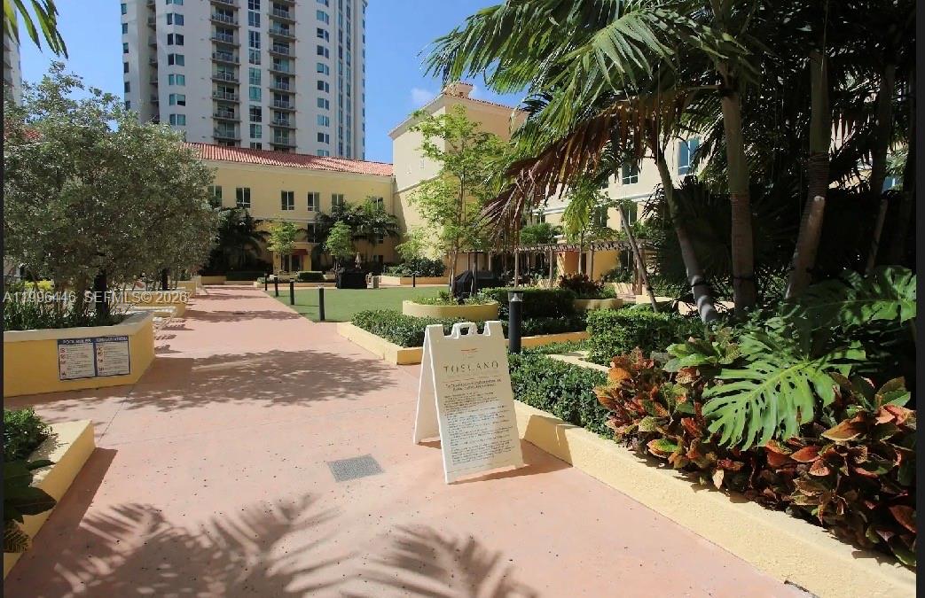 TOSCANO CONDO - Residential