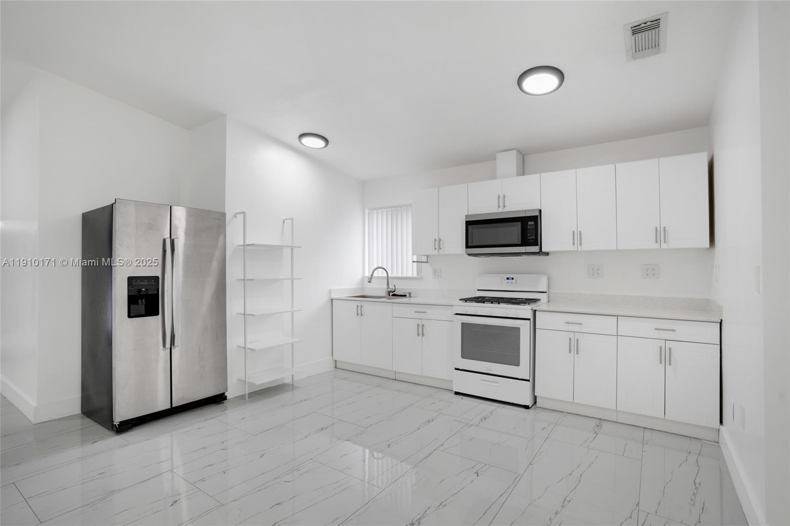 STRAWBERRY FIELD SUB - Residential Lease