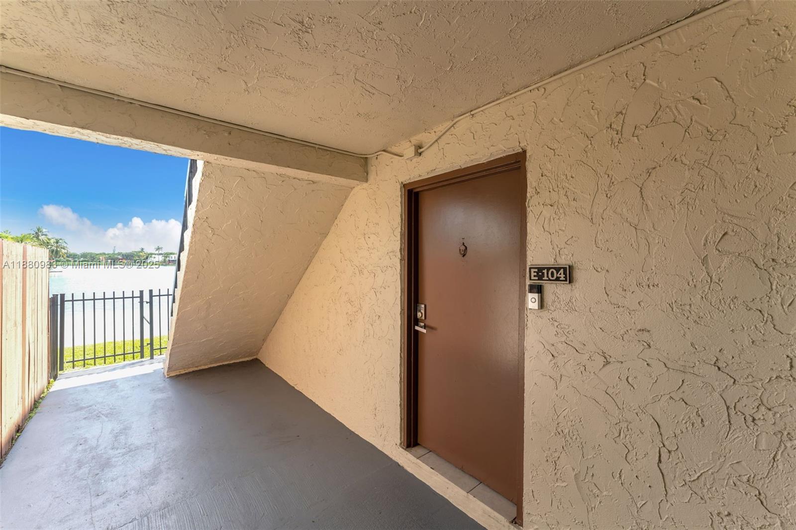 Bright first-floor corner unit in sought-after Captiva Lakes Villas! This 2-bed, 2-bath condo offers a spacious open layout, tile floors throughout, and a large private patio perfect for outdoor dining or entertaining. Master bedroom features walk-in closet and en-suite bath. Community recently installed a new roof for peace of mind. Enjoy resort-style amenities including pool, jacuzzi, clubhouse, gym, and guest parking. Conveniently located near shopping, dining, top schools, and major highways. Move-in ready—ideal for first-time buyers or investors!