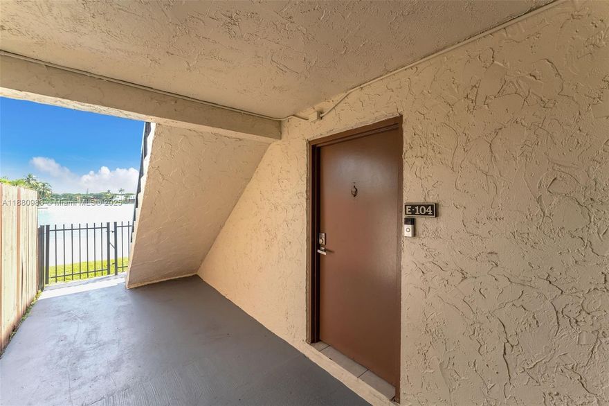 Bright first-floor corner unit in sought-after Captiva Lakes Villas! This 2-bed, 2-bath condo offers a spacious open layout, tile floors throughout, and a large private patio perfect for outdoor dining or entertaining. Master bedroom features walk-in closet and en-suite bath. Community recently installed a new roof for peace of mind. Enjoy resort-style amenities including pool, jacuzzi, clubhouse, gym, and guest parking. Conveniently located near shopping, dining, top schools, and major highways. Move-in ready—ideal for first-time buyers or investors!