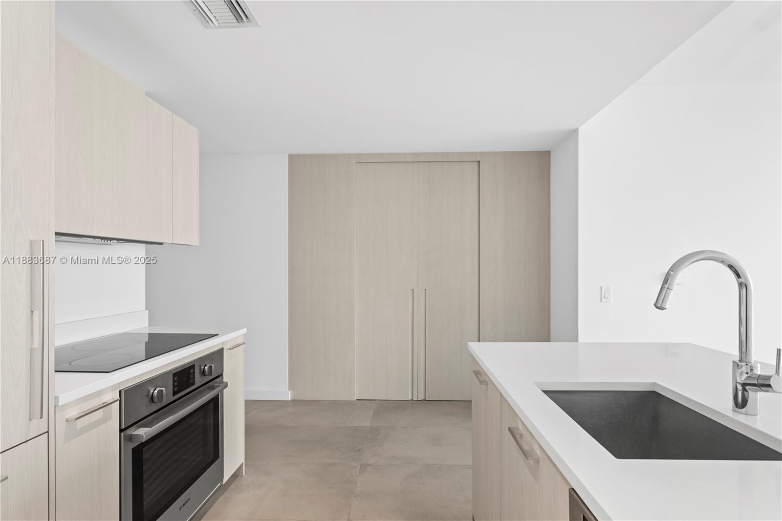 PARAISO BAYVIEWS CONDO - Residential Lease