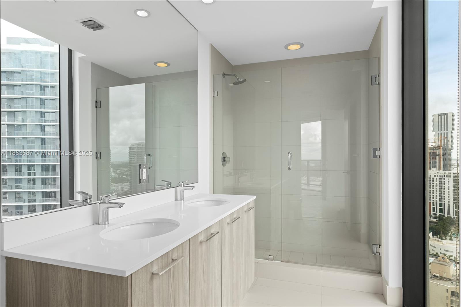 PARAISO BAYVIEWS CONDO - Residential Lease