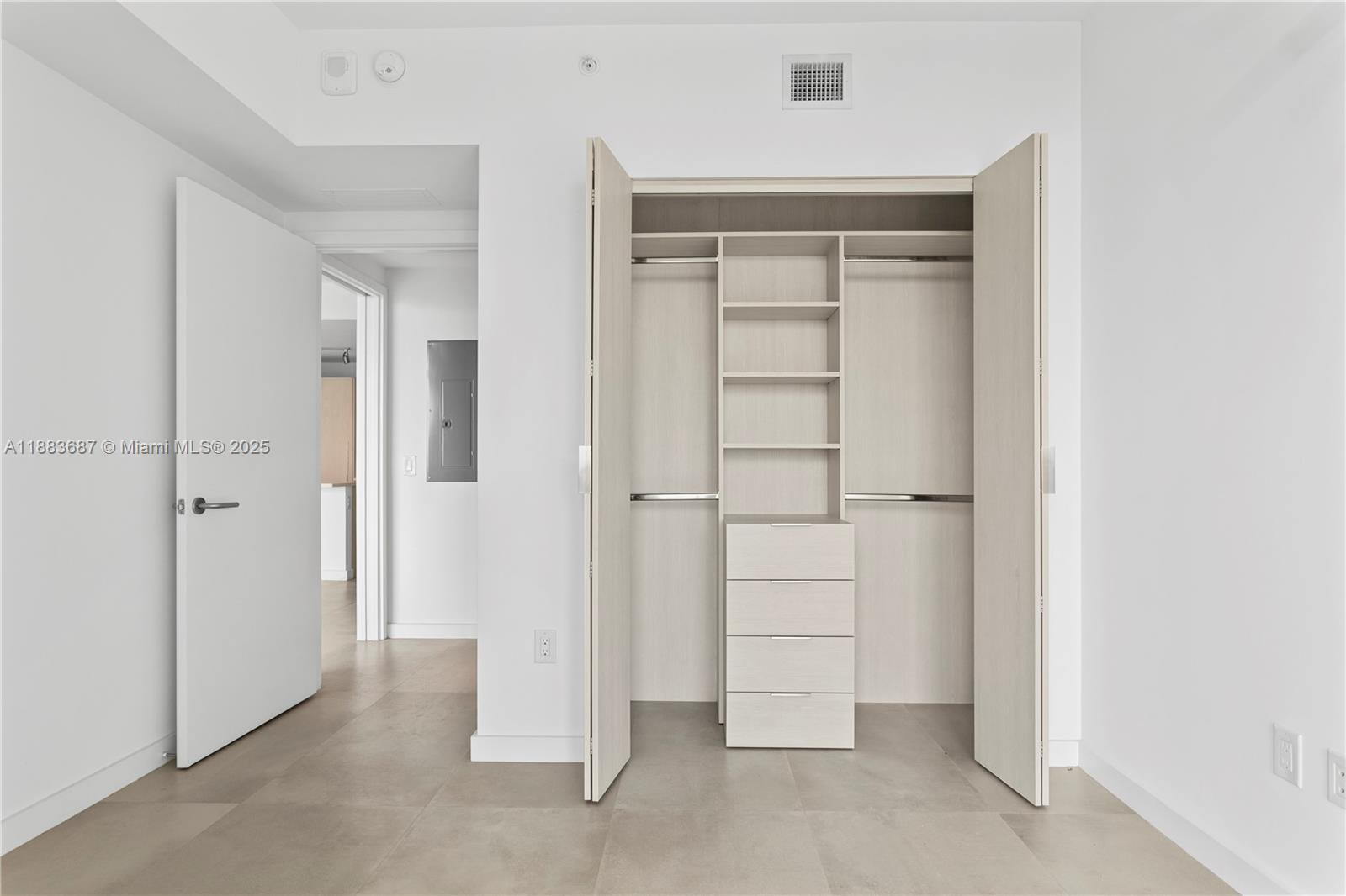 PARAISO BAYVIEWS CONDO - Residential Lease