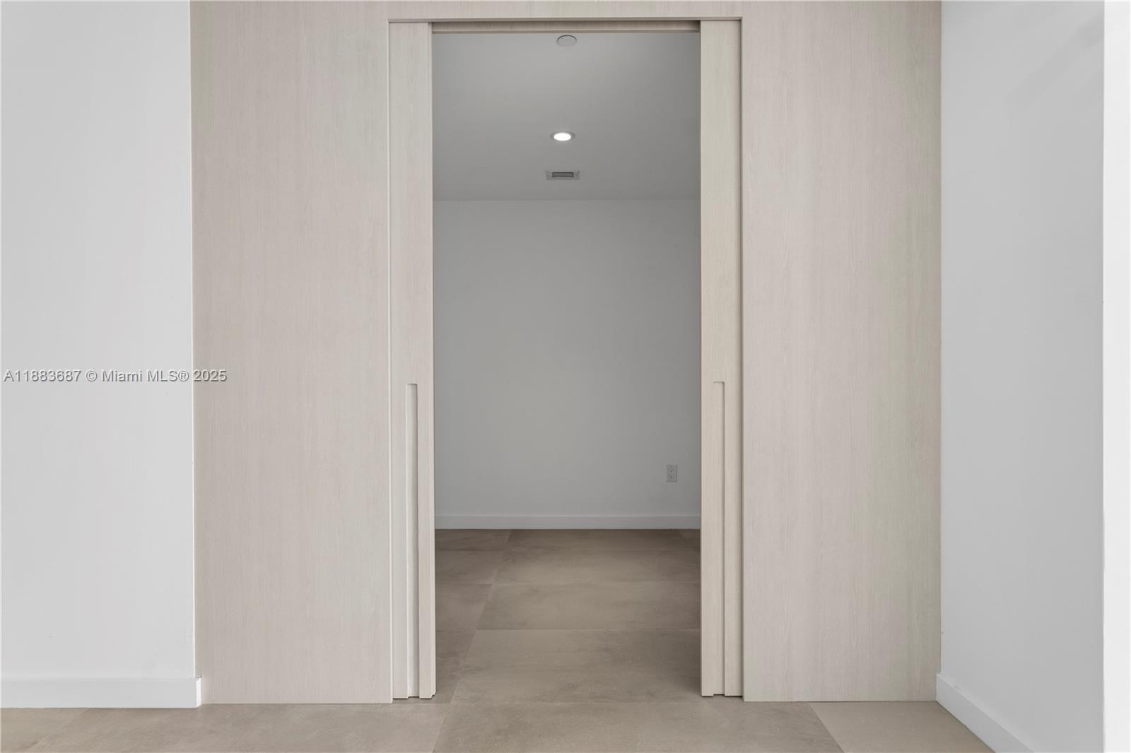 PARAISO BAYVIEWS CONDO - Residential Lease