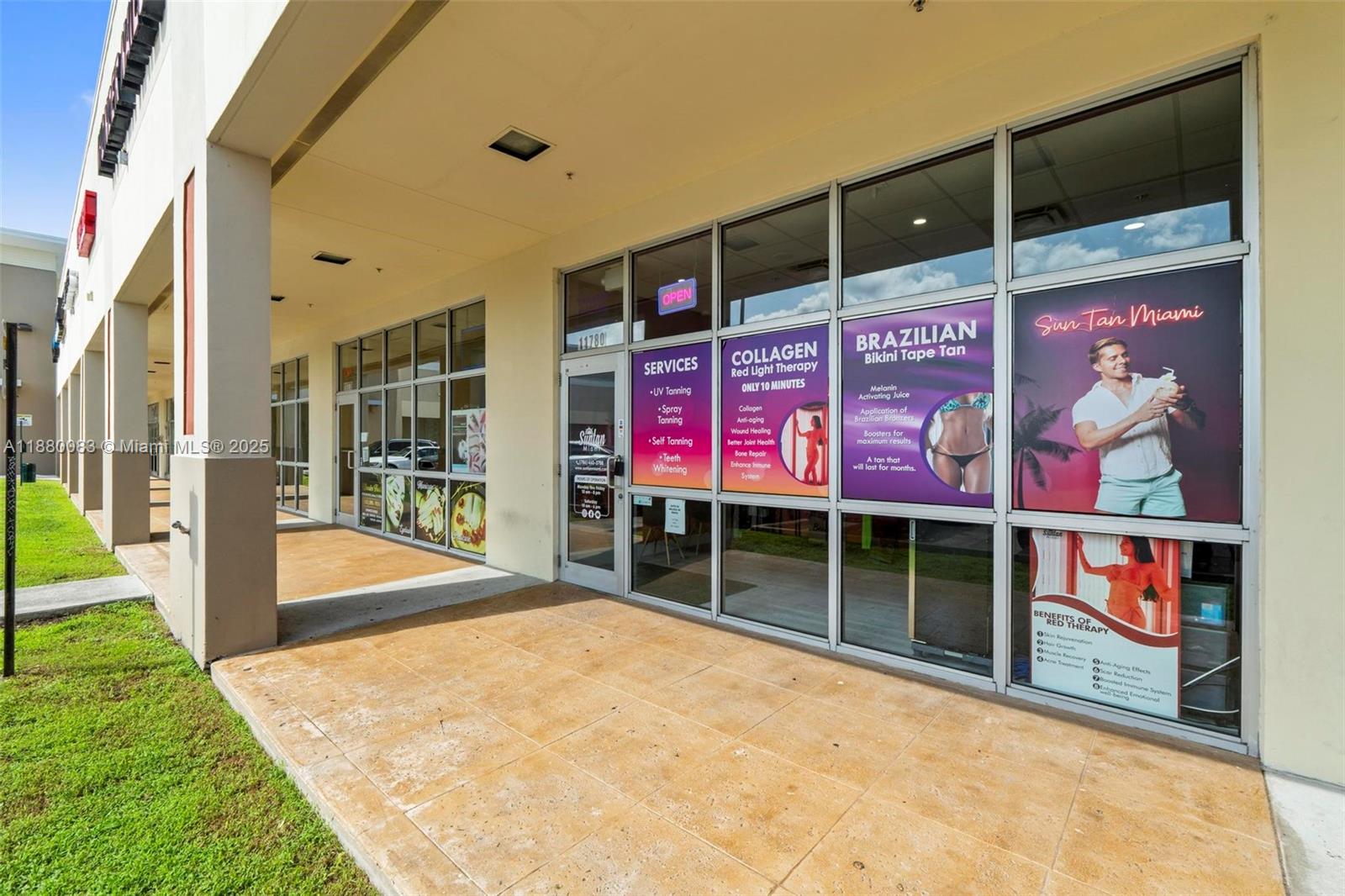 Strategic Location! front of Miami Dade College, High Pedestrians. Turnkey Business Ready to Operate from day one. Unique Opportunity for Investors or Entrepreneurs Looking to enter the beauty and wellness sector with a recognized Brand in Miami. Stable Clientele and Constant flow thanks to the location and differentiated services. Operating Since 2024 with over 120 positive Google reviews 4.9*. Loyal and constantly growing customer base. Active social media 7K organic followers. Beachwear Boutique with exclusive pieces.
