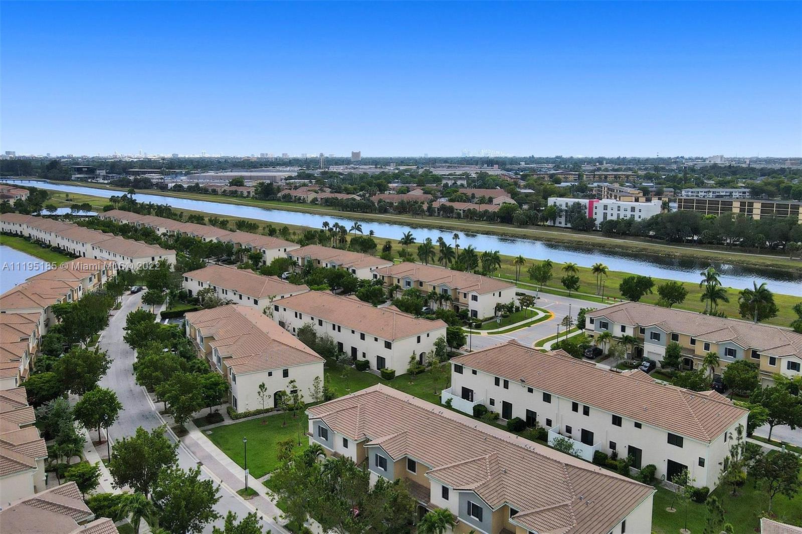CHAMPION LAKES - Residential Lease