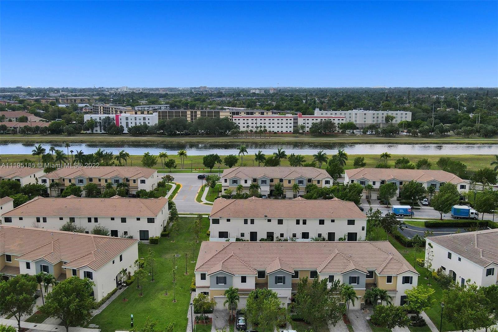 CHAMPION LAKES - Residential Lease