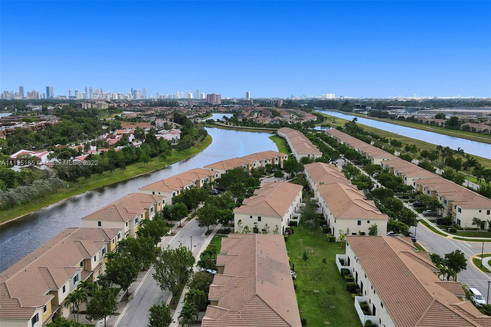 CHAMPION LAKES - Residential Lease