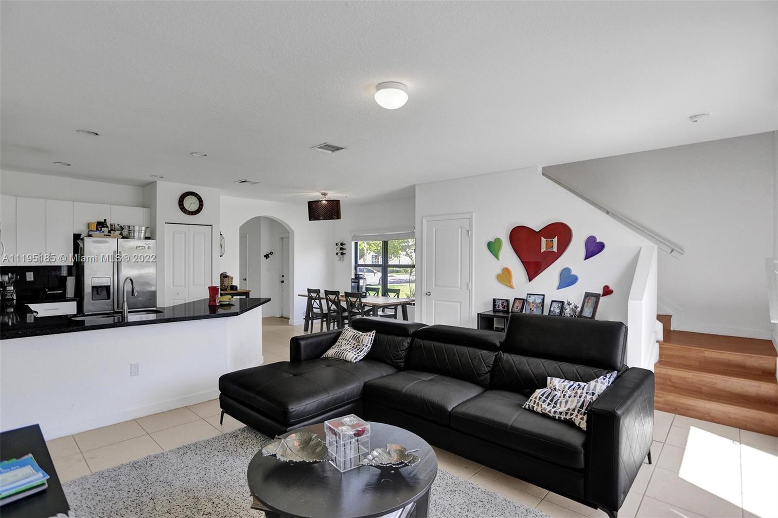 CHAMPION LAKES - Residential Lease
