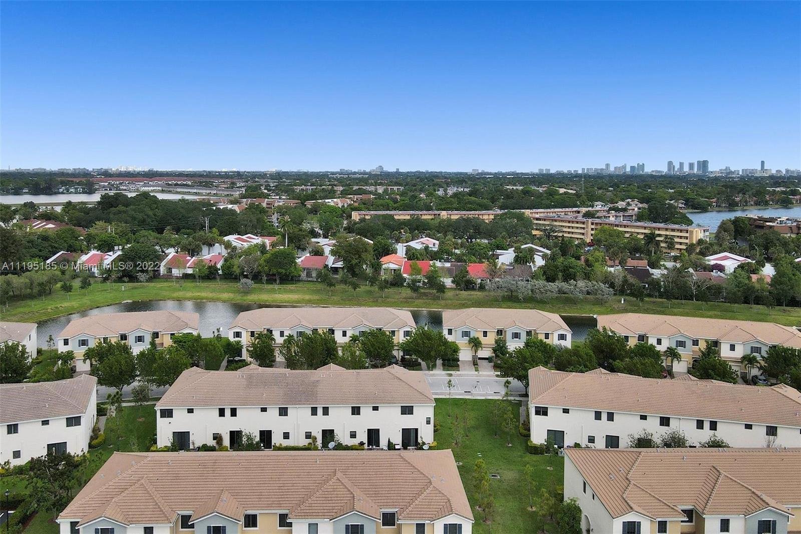 CHAMPION LAKES - Residential Lease
