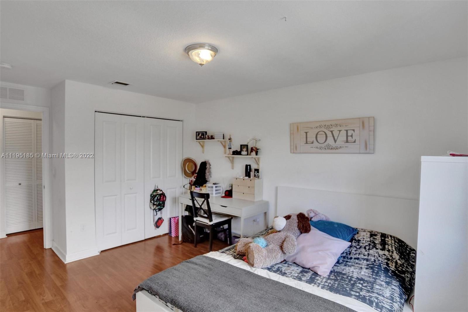 CHAMPION LAKES - Residential Lease