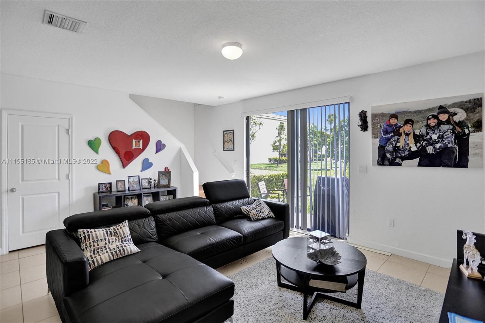 CHAMPION LAKES - Residential Lease