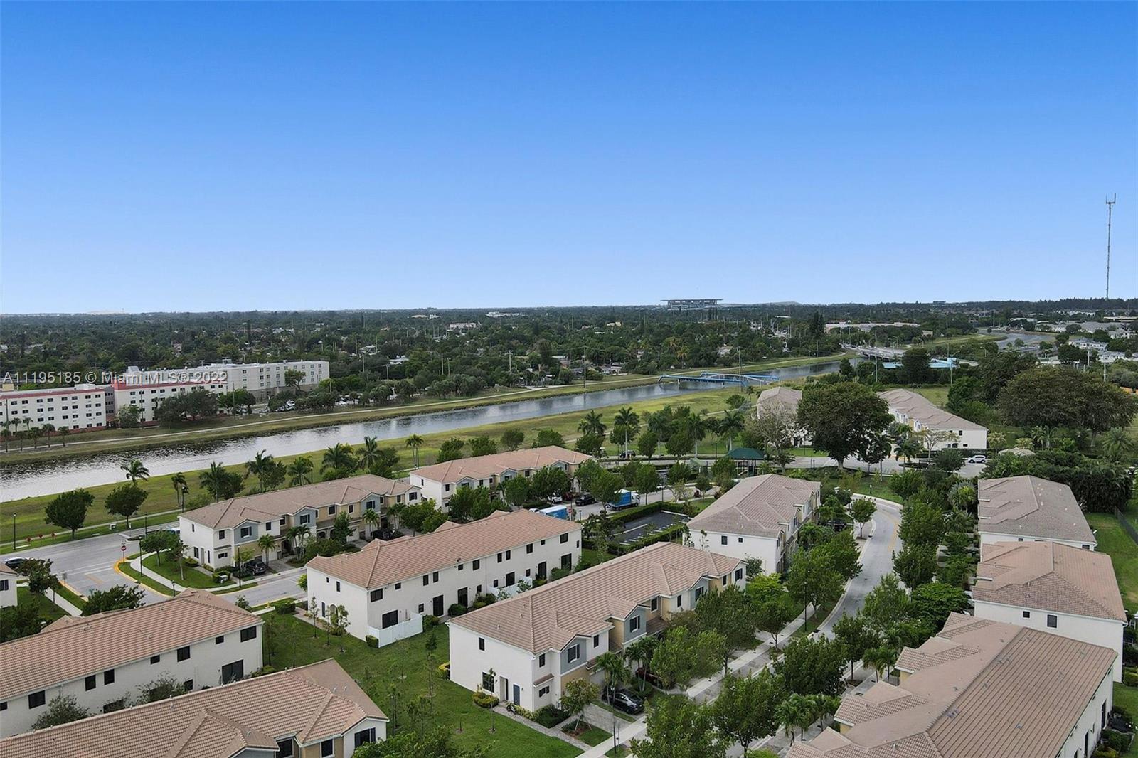 CHAMPION LAKES - Residential Lease