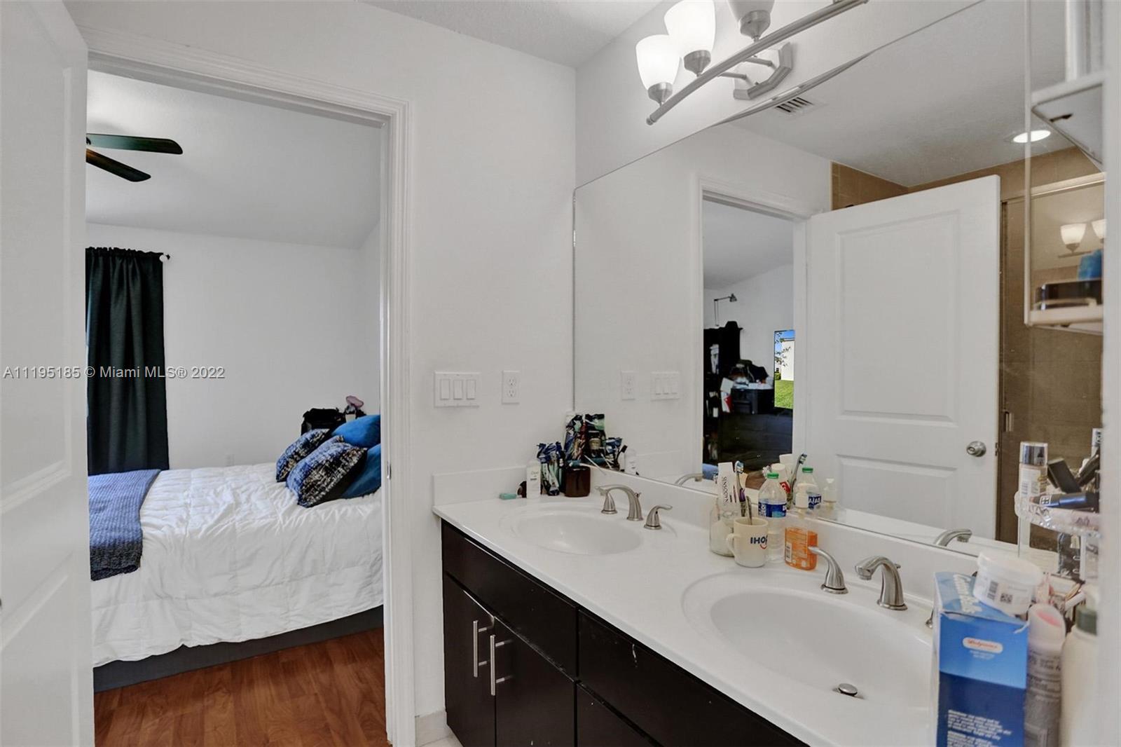 CHAMPION LAKES - Residential Lease