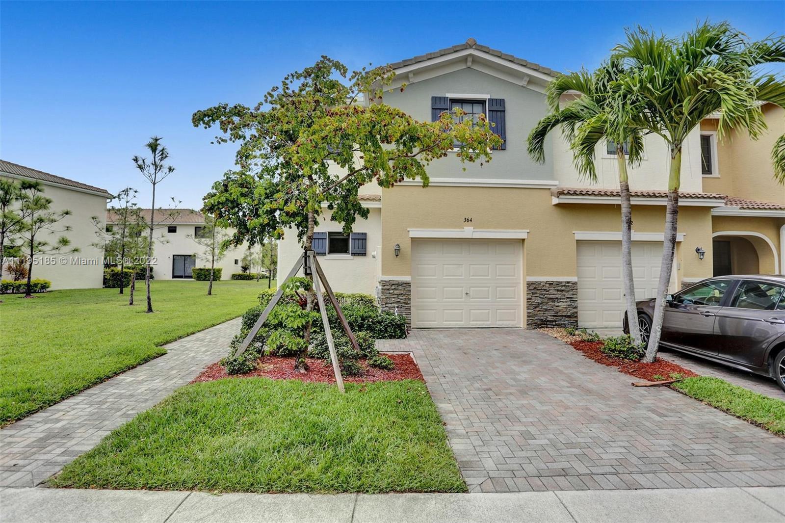 CHAMPION LAKES - Residential Lease