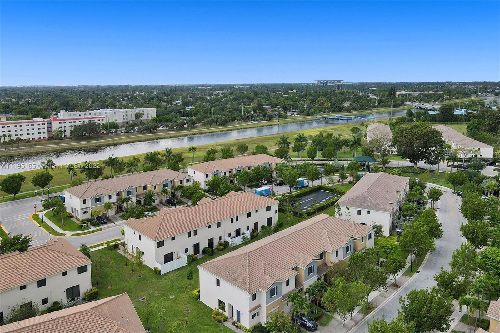 CHAMPION LAKES - Residential Lease