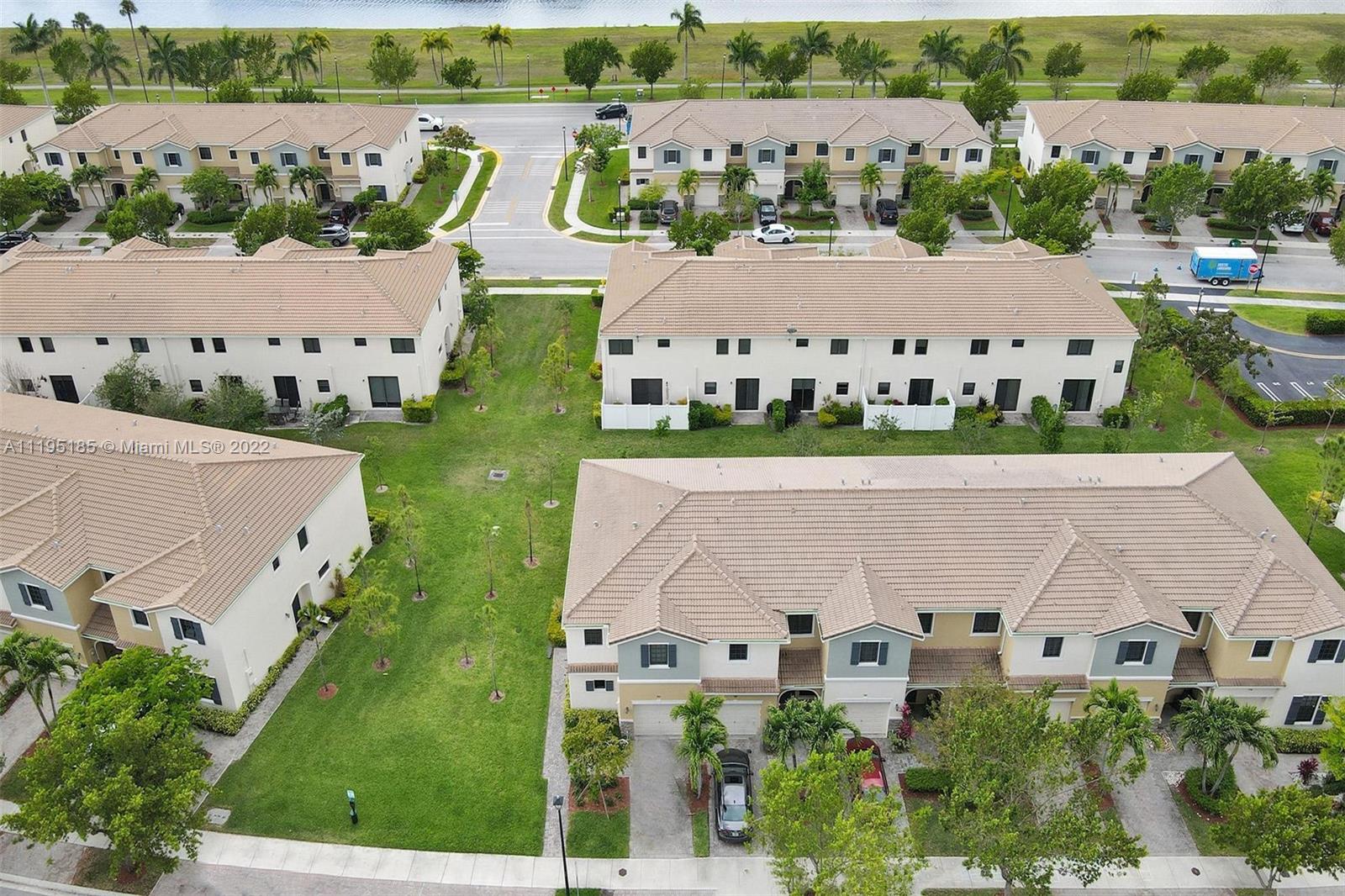 CHAMPION LAKES - Residential Lease