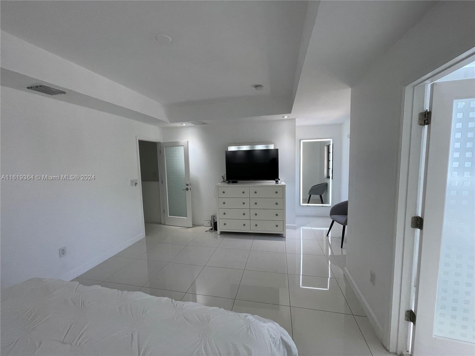 CHAMPION LAKES - Residential