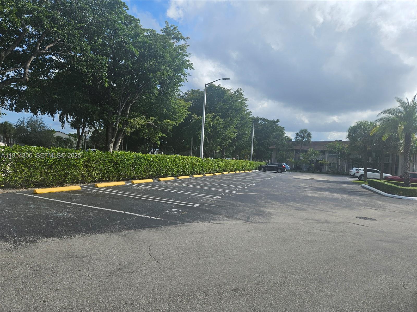 VILLAS OF MIAMI LAKES CON - Residential