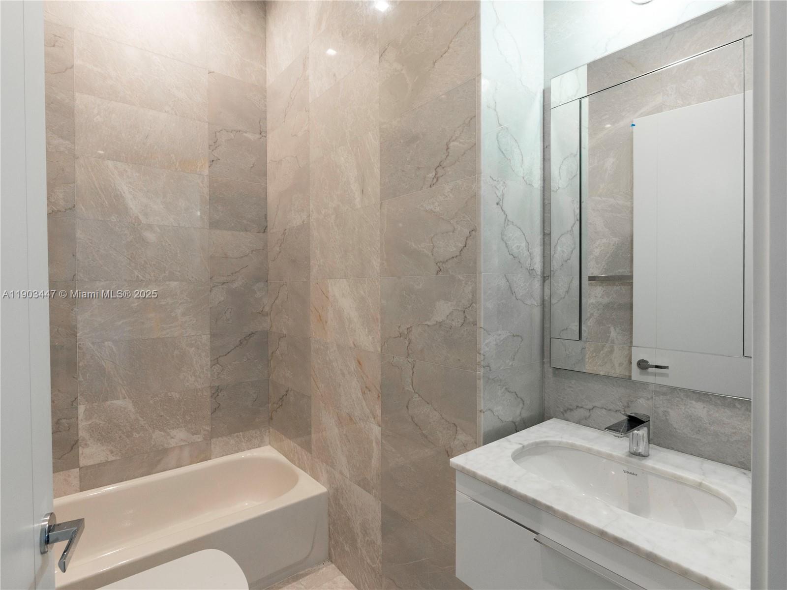 NORTH BISCAYNE BEACH AMEN - Residential