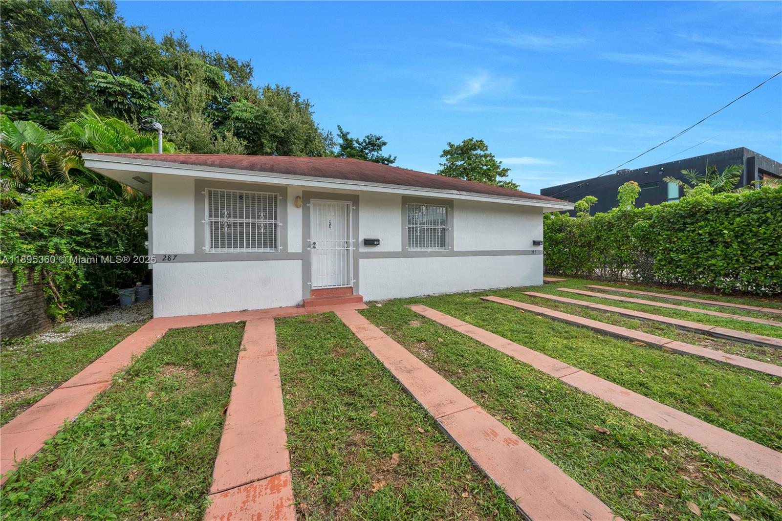285 NW 39th St