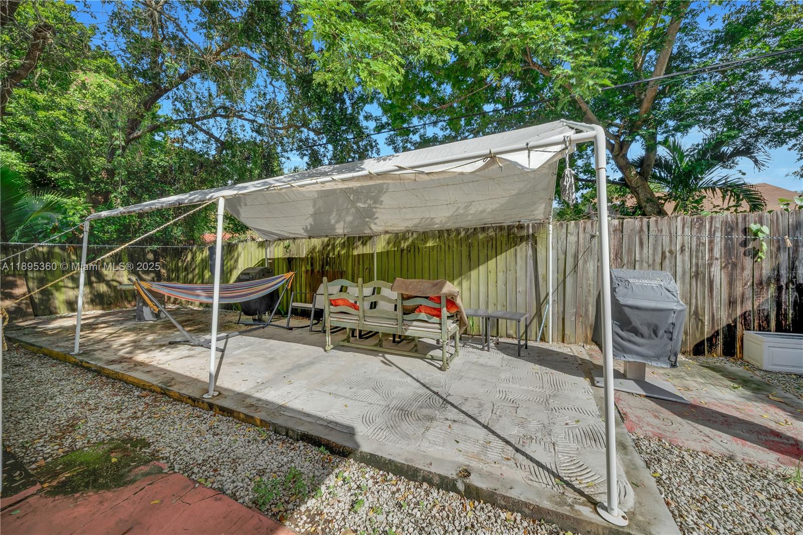 BAY VISTA PARK - Residential Income