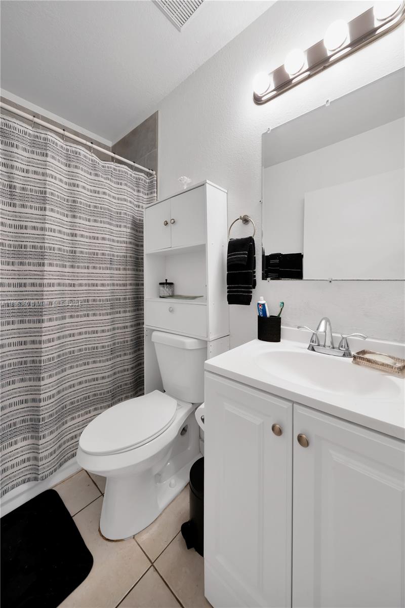 BAY VISTA PARK - Residential Income