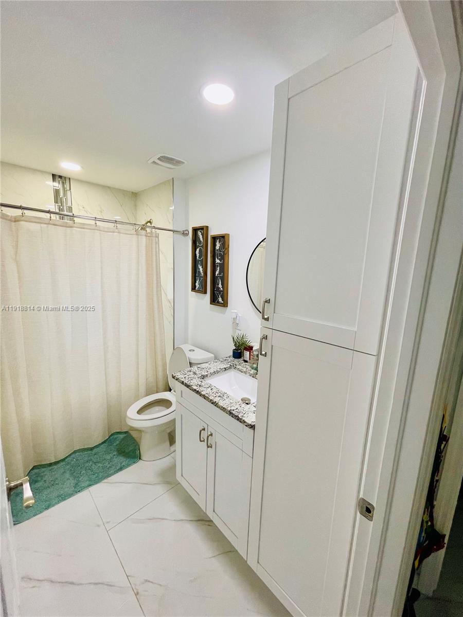 Lee County Unincorporated - Residential Lease