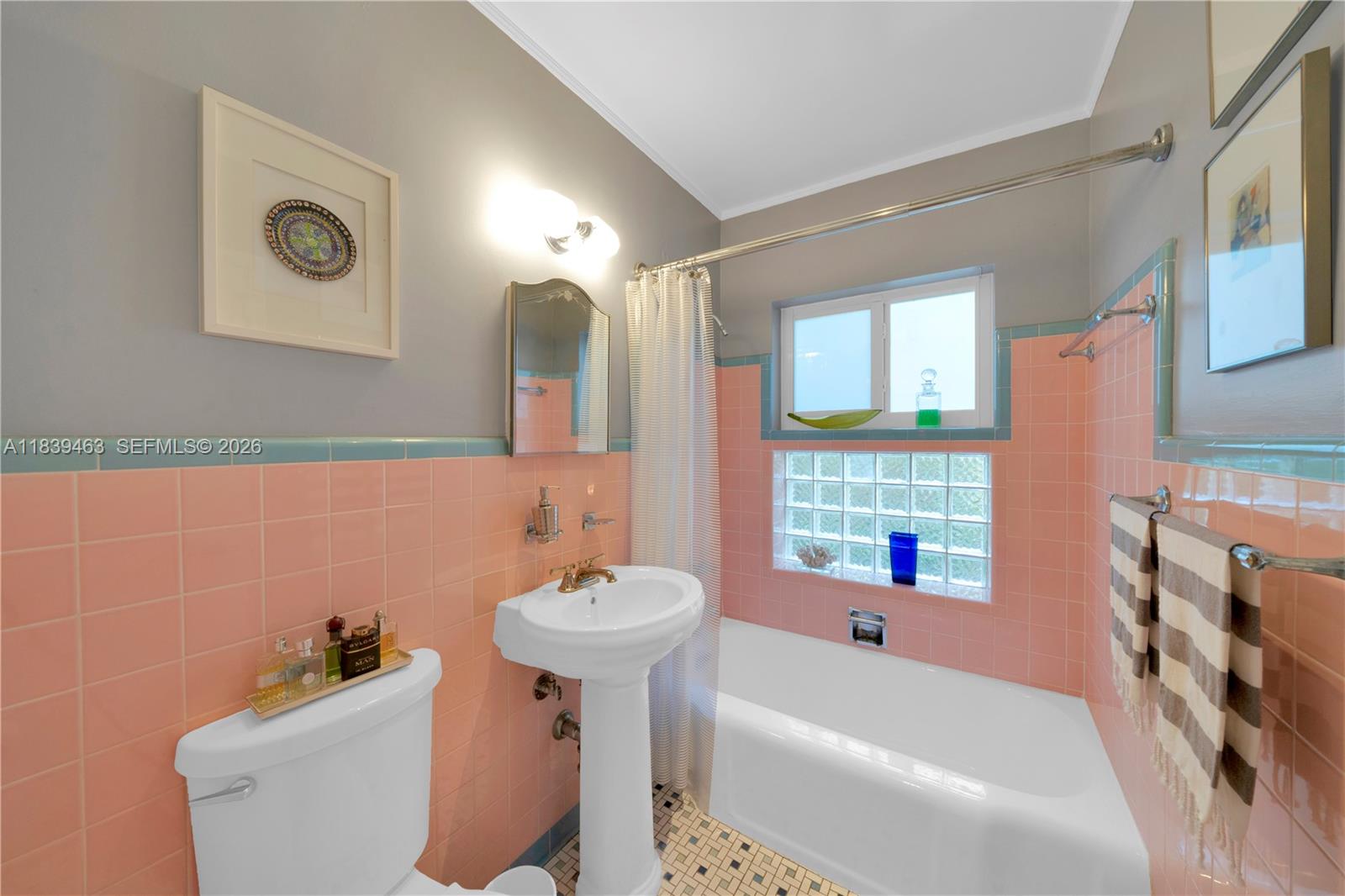 NATOMA MANORS - Residential