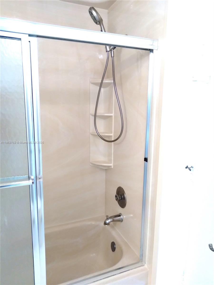 SHERBROOKE - Residential