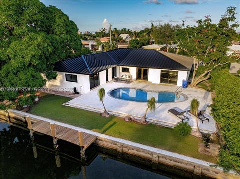 Tiny photo for 5561 NE 28th Ave, Fort Lauderdale, FL 33308 (MLS # A12047554)