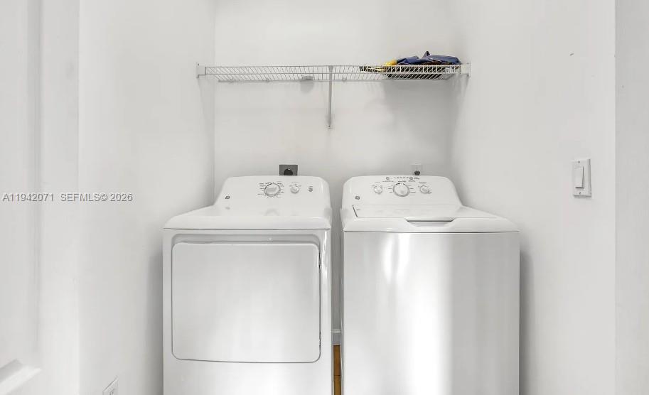 RIVER OAKS - Residential