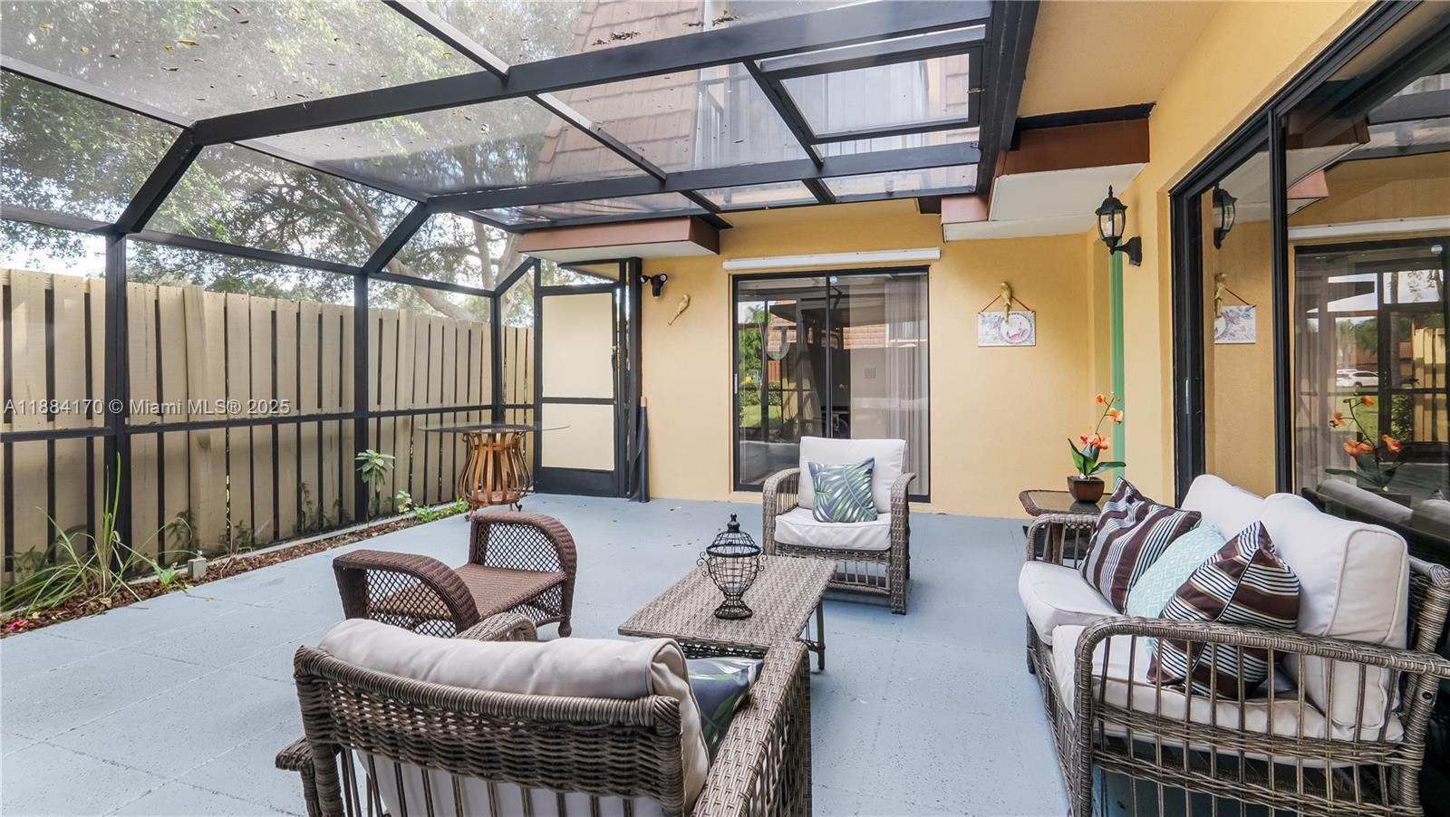 SHERWOOD LAKES - Residential