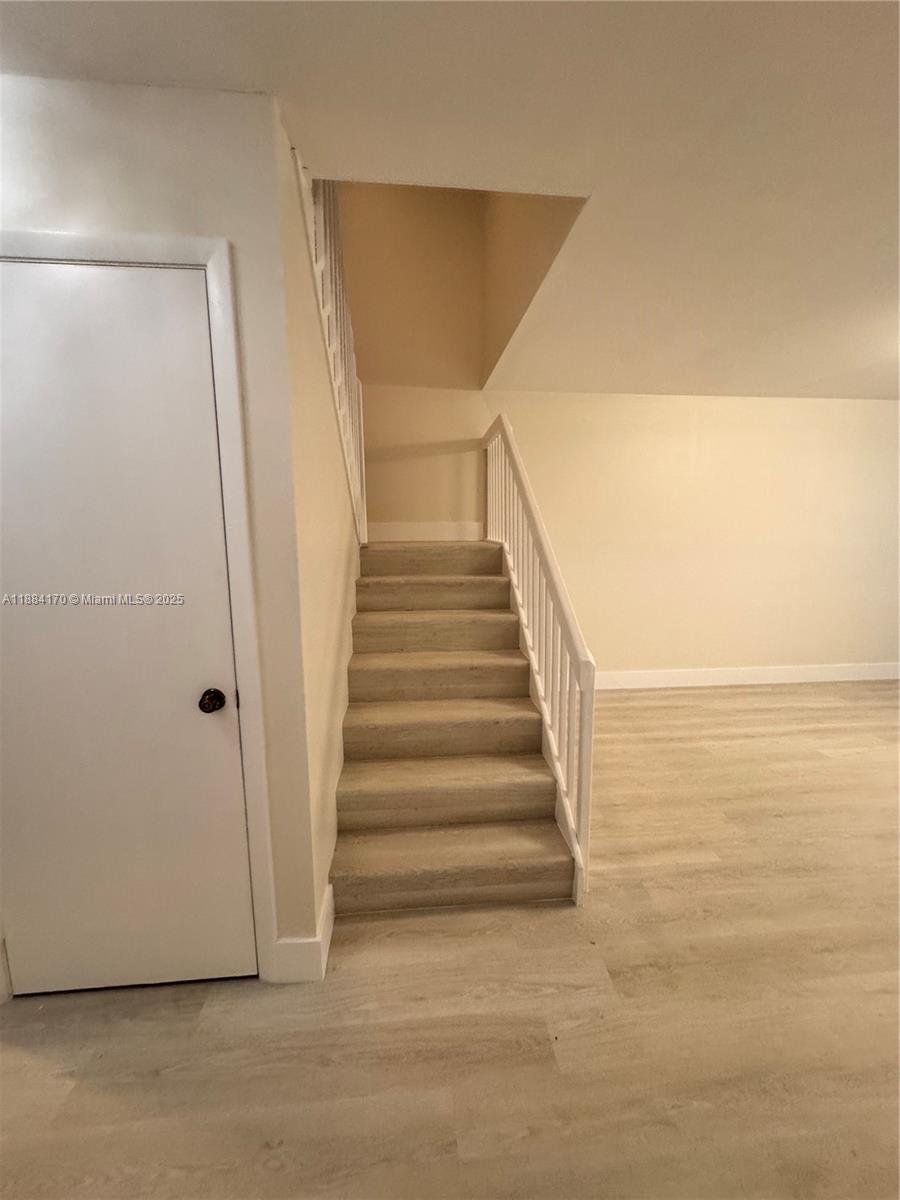 SHERWOOD LAKES - Residential