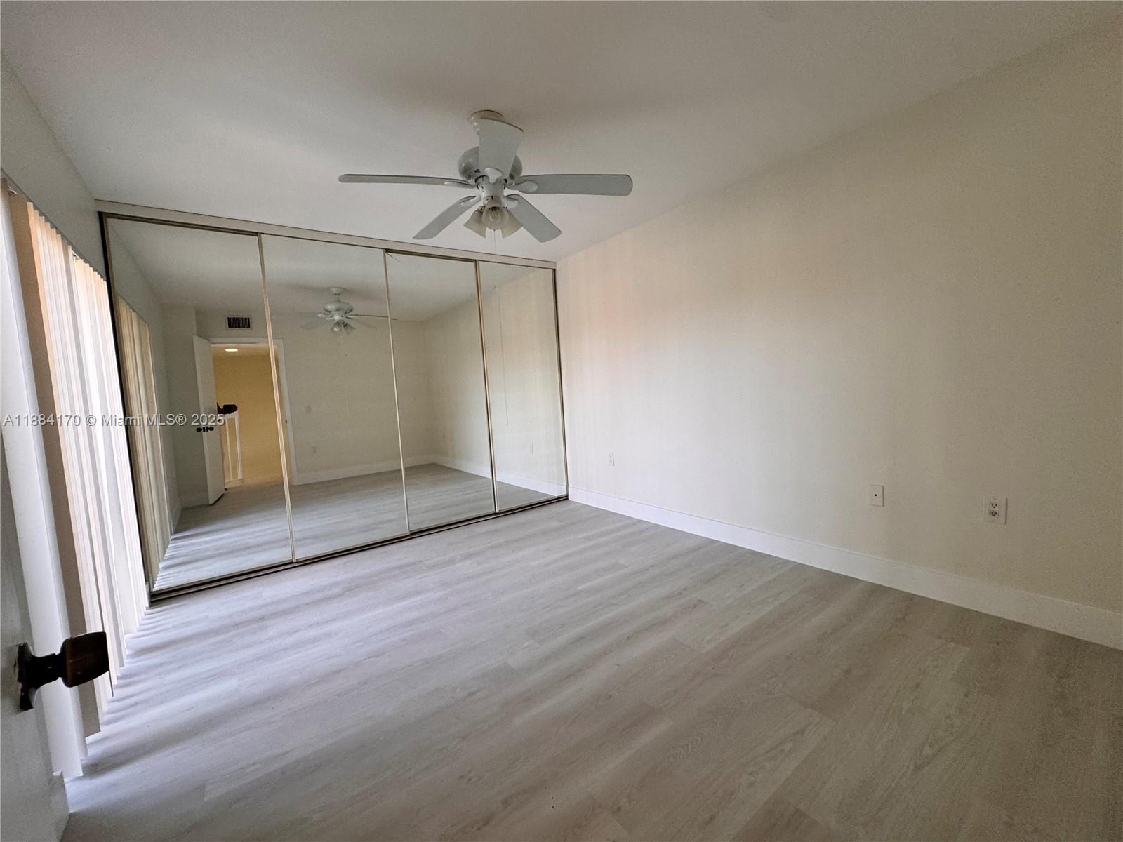 SHERWOOD LAKES - Residential