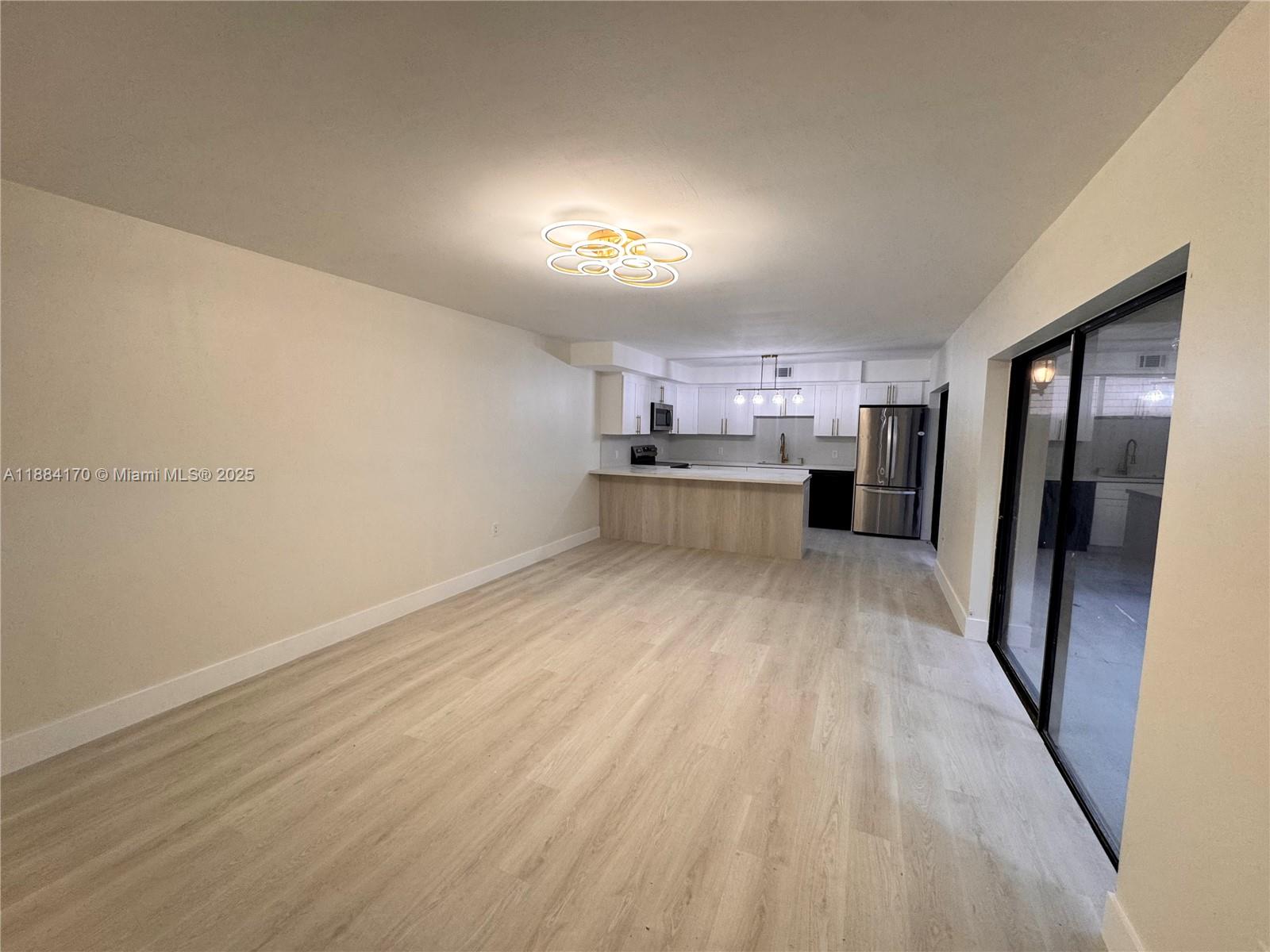 SHERWOOD LAKES - Residential