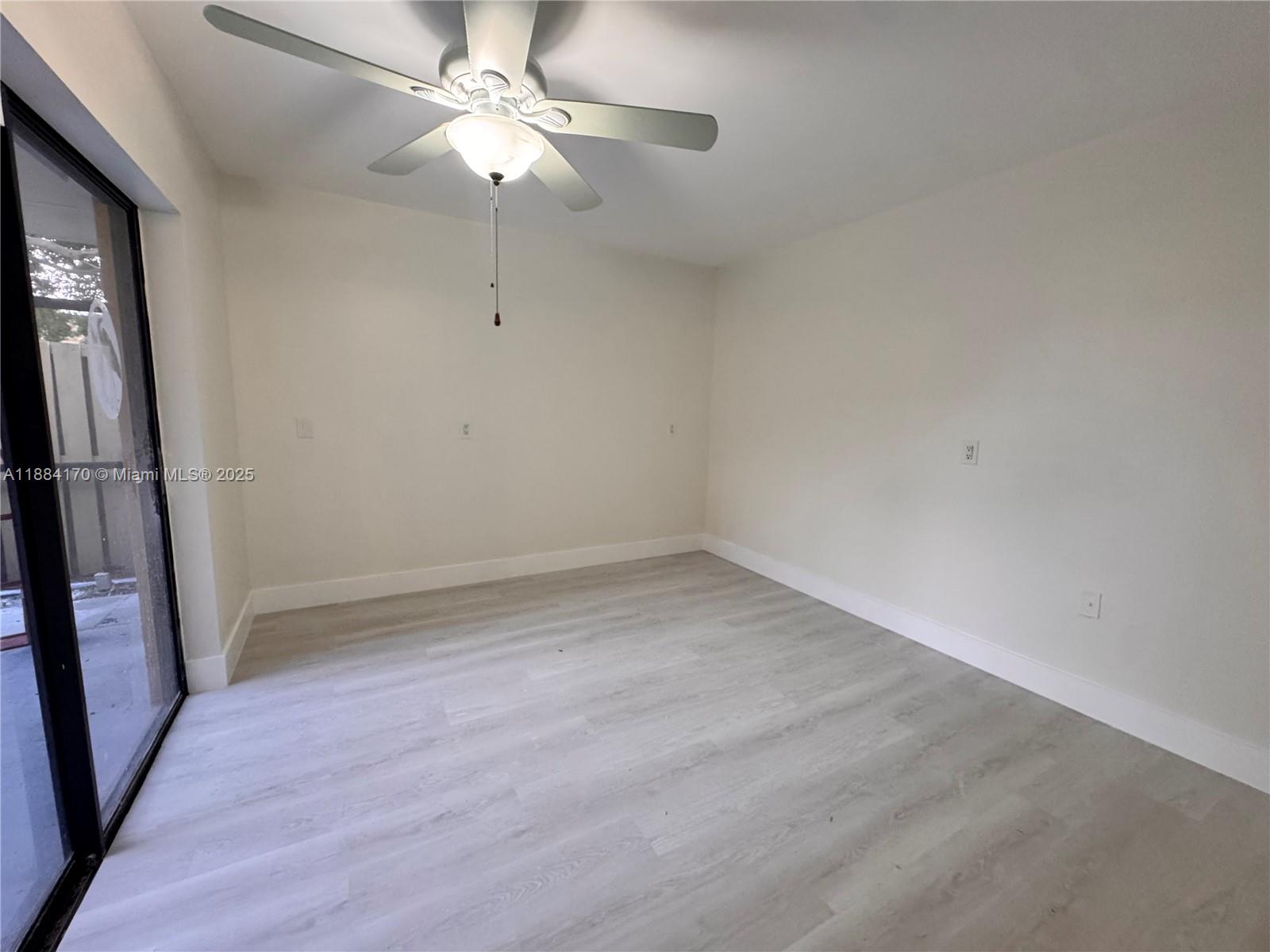 SHERWOOD LAKES - Residential