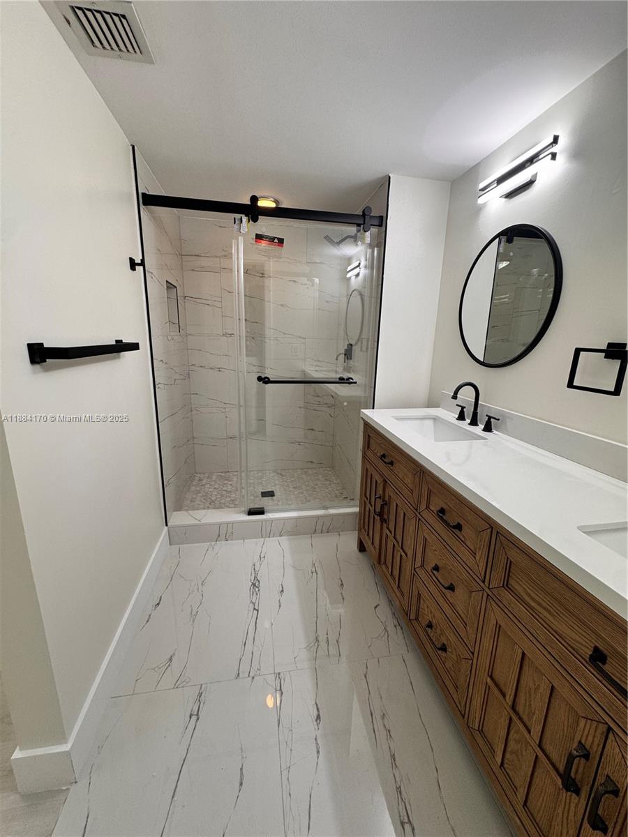 SHERWOOD LAKES - Residential