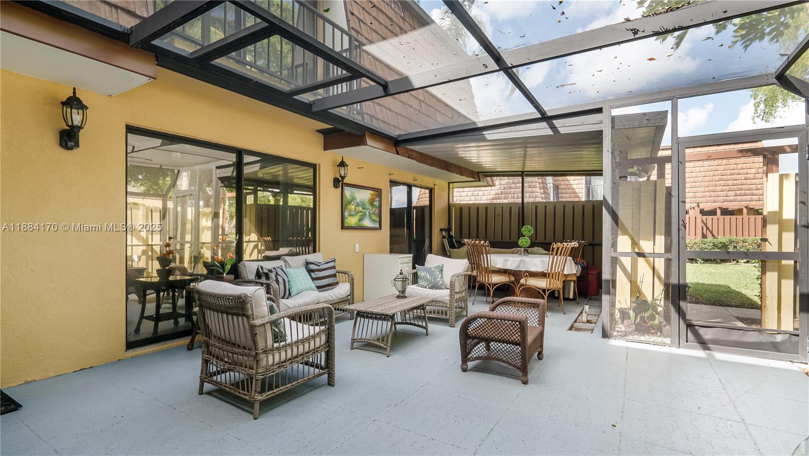SHERWOOD LAKES - Residential