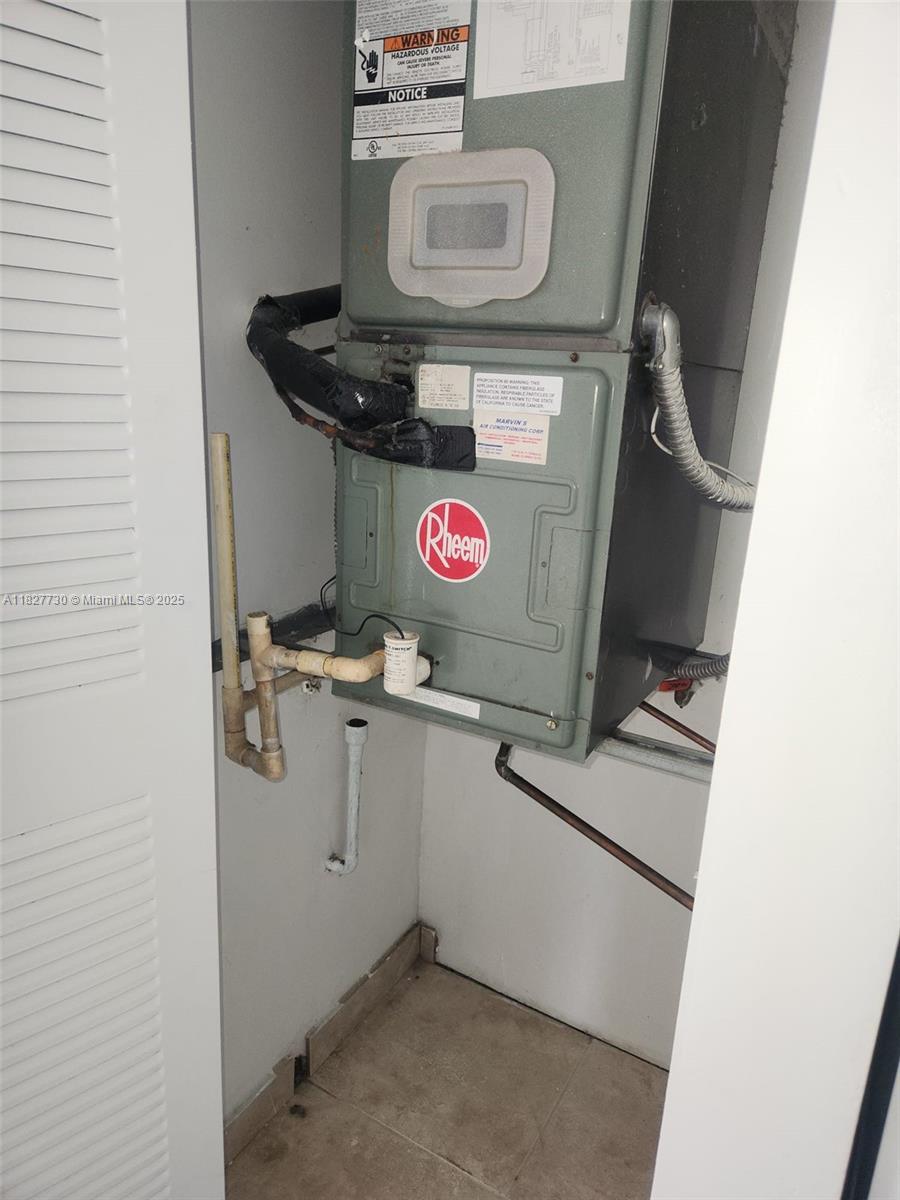 TUSCANY POINTE VILLAS CON - Residential