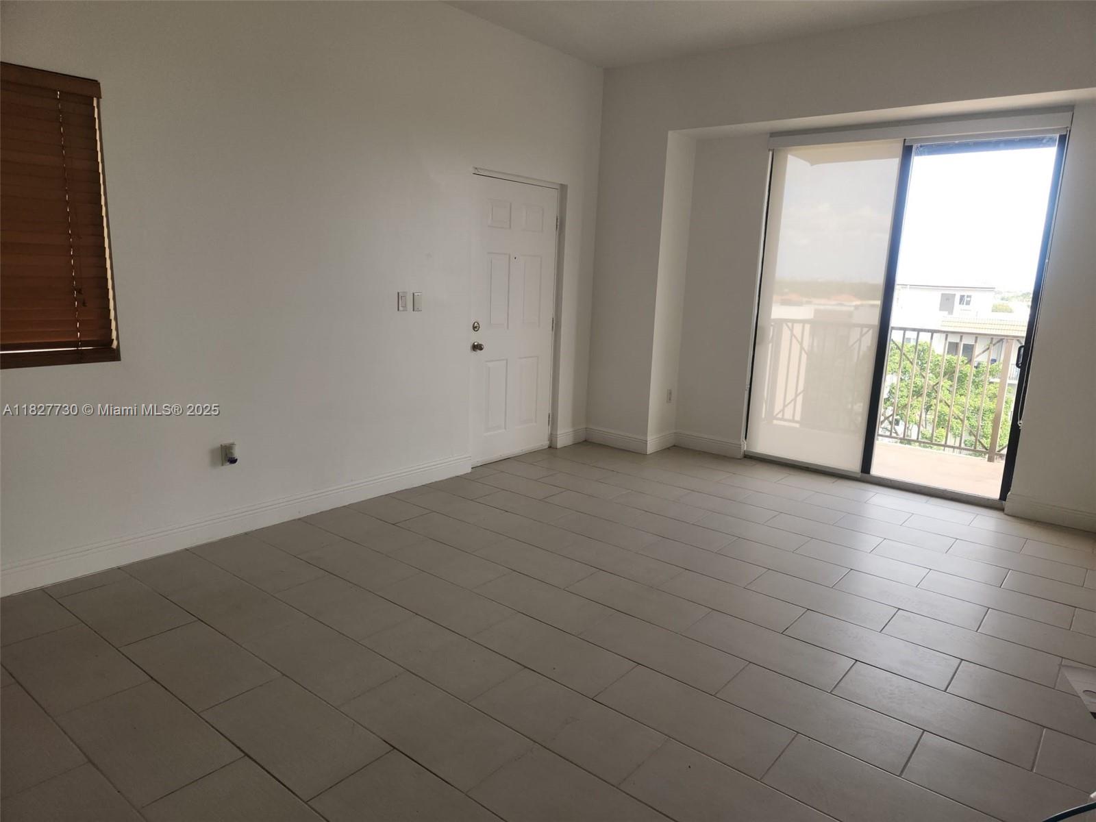 TUSCANY POINTE VILLAS CON - Residential