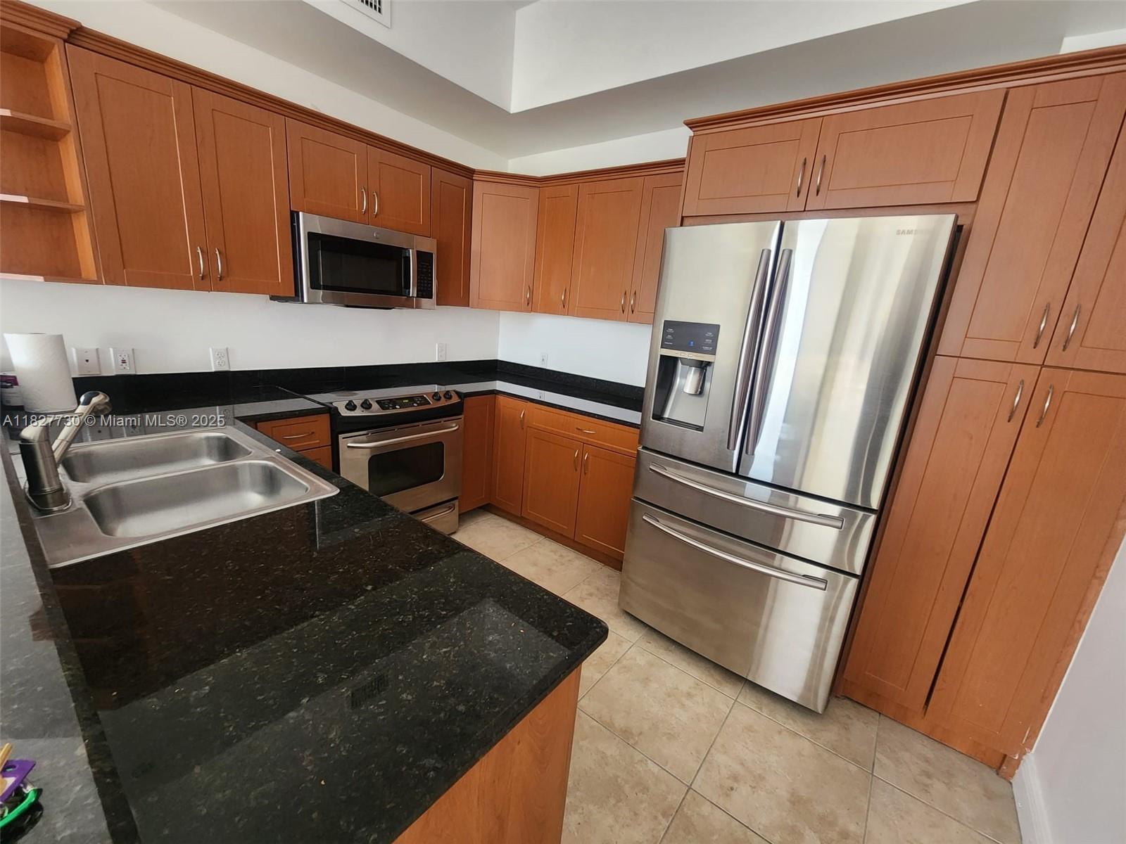 TUSCANY POINTE VILLAS CON - Residential