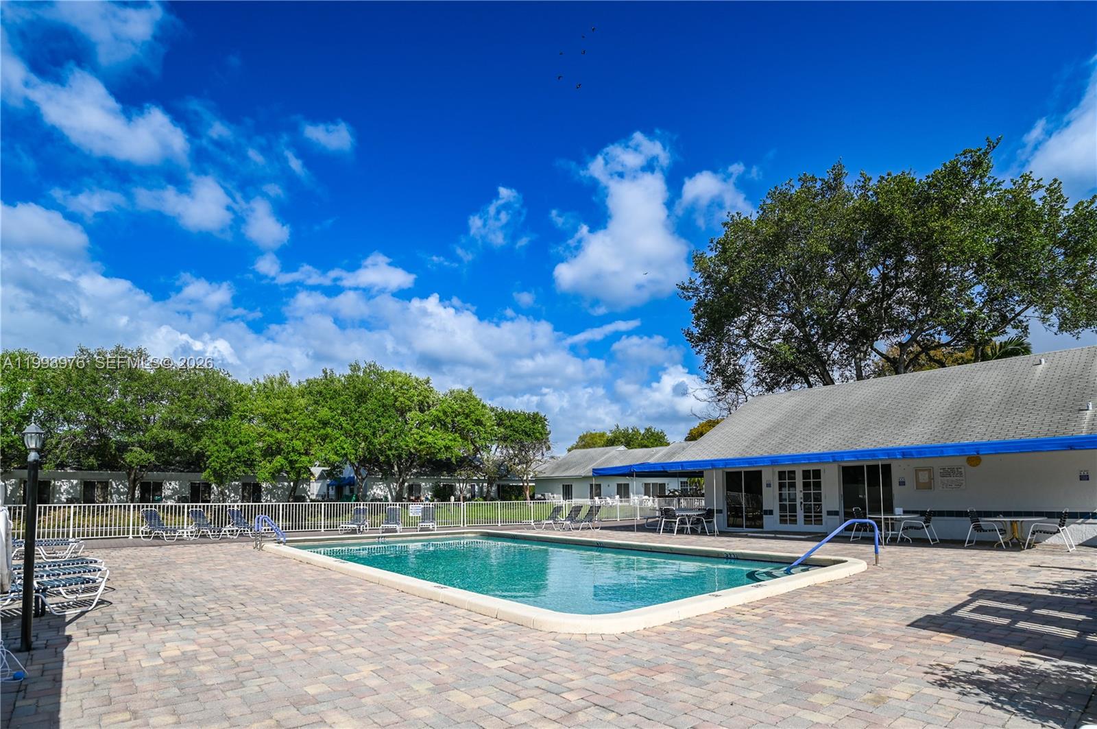 OAK LAKES - Residential