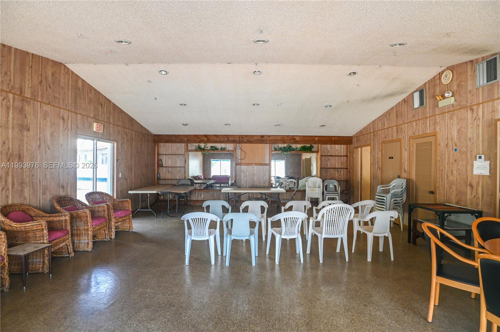 OAK LAKES - Residential