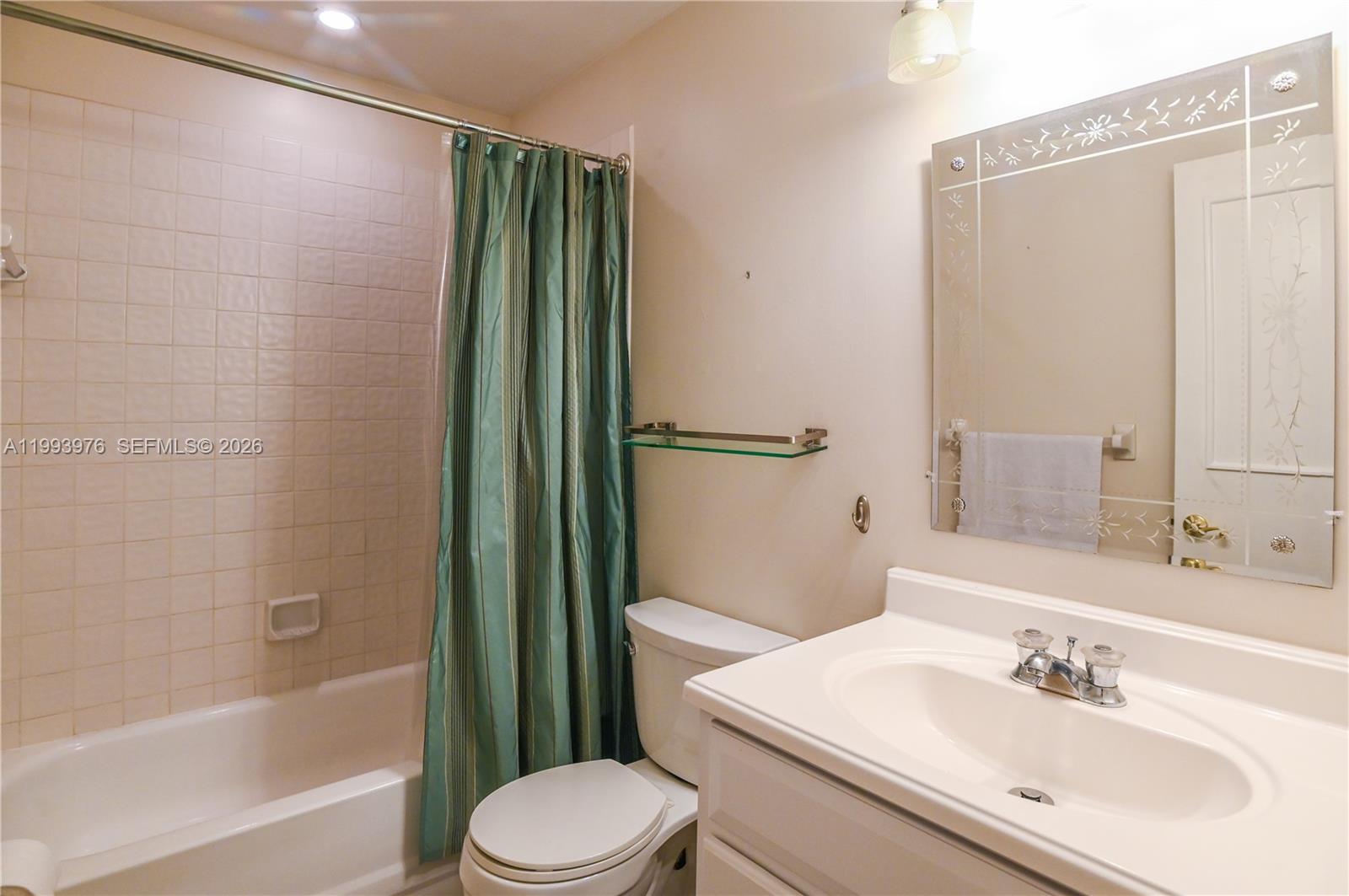 OAK LAKES - Residential