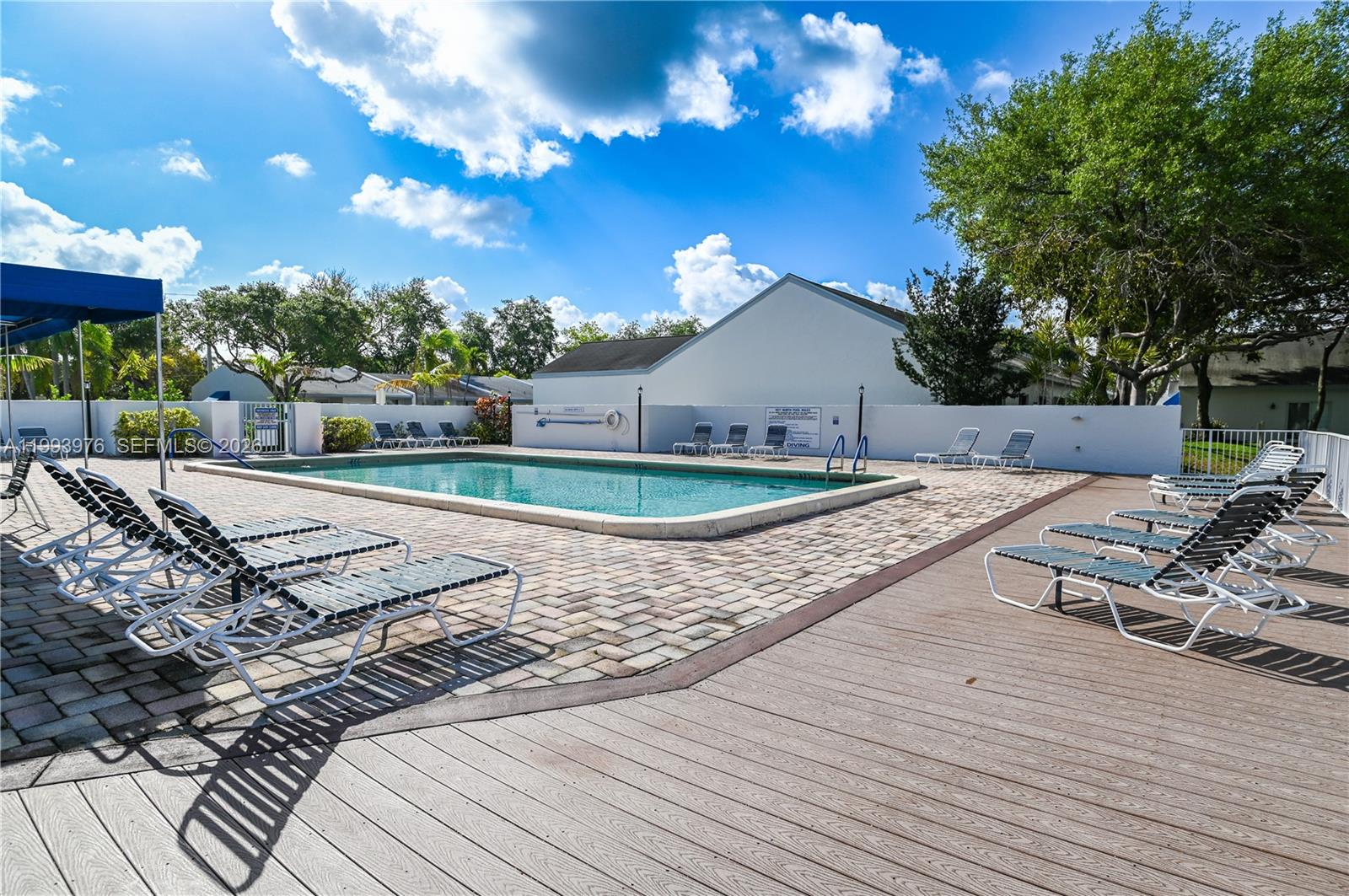 OAK LAKES - Residential