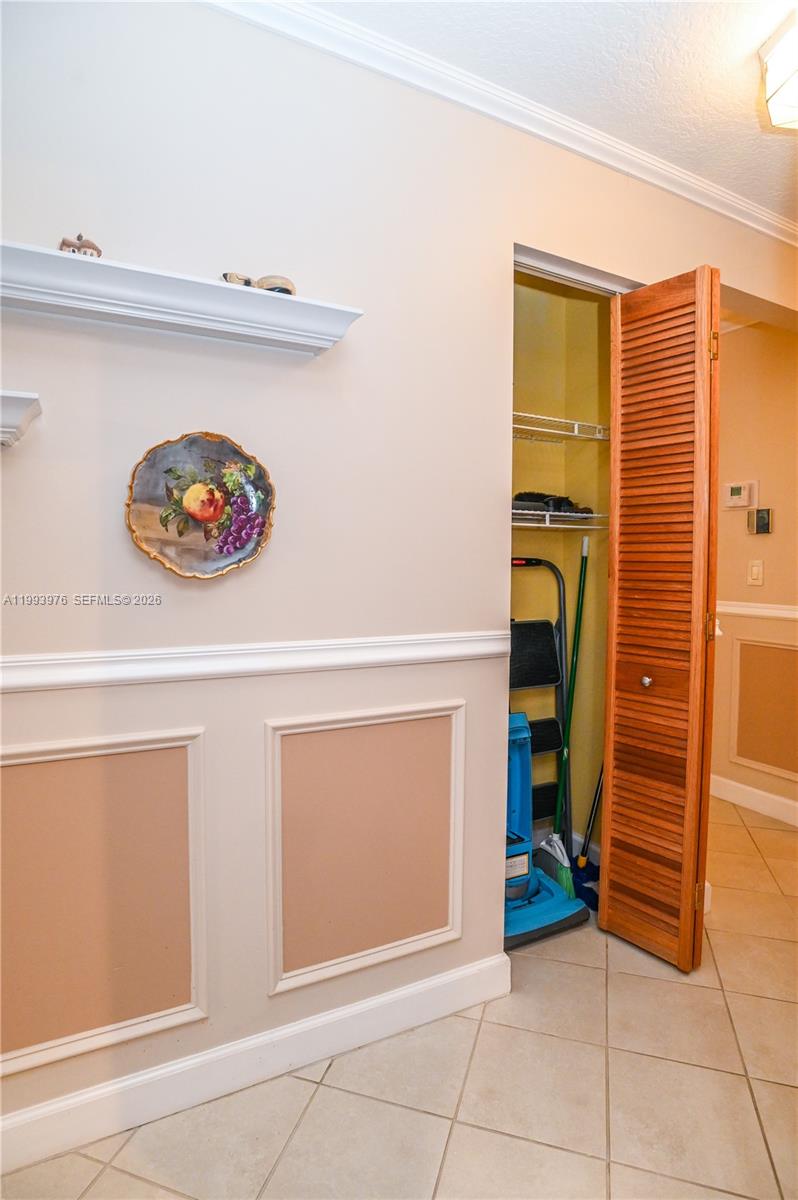 OAK LAKES - Residential